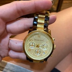 MK watch